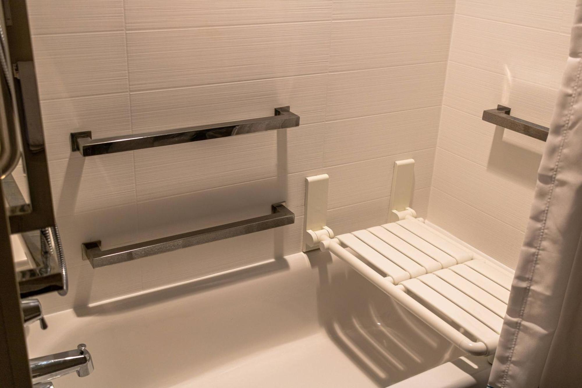 Towneplace Suites By Marriott Hays Buitenkant foto