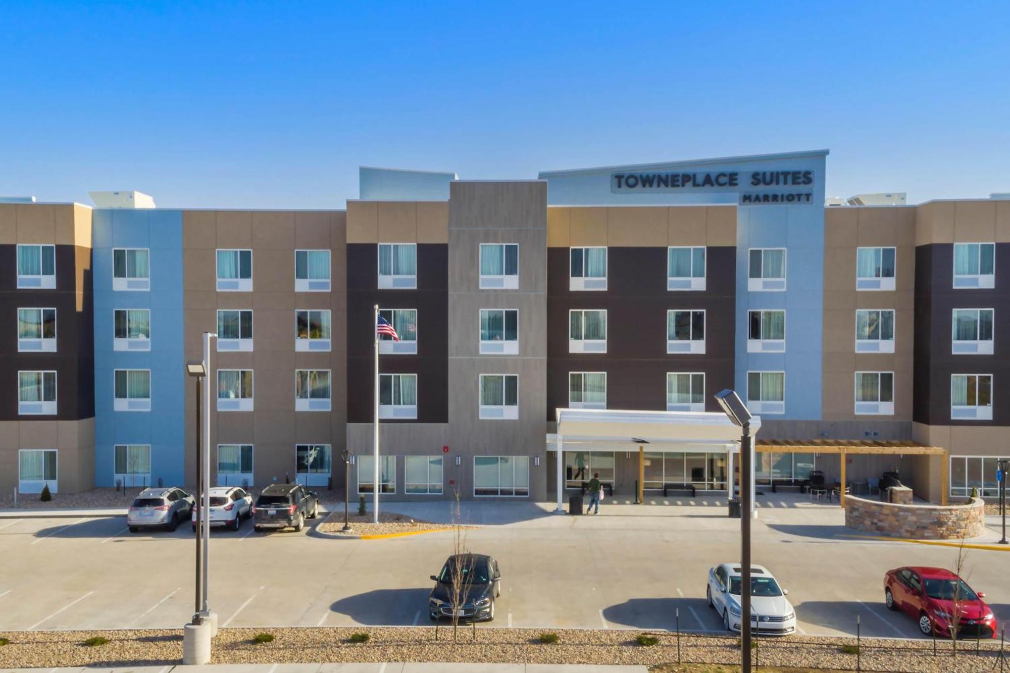 Towneplace Suites By Marriott Hays Buitenkant foto